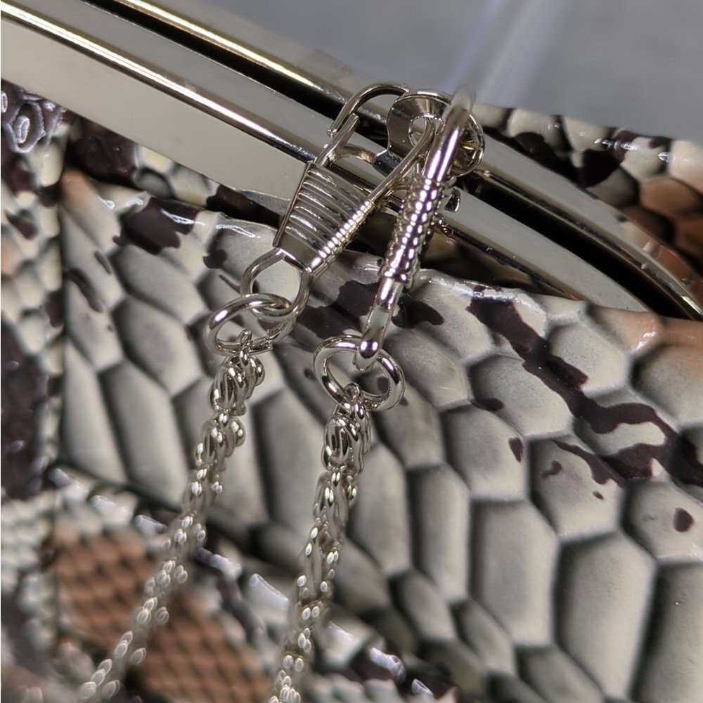 👯‍♀️Host Pick⚡️Two Pieces of Snakeskin Print Clutch/Small Purse - Picture 6 of 10
